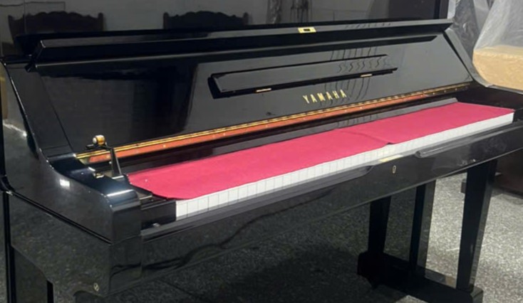 kiểm tra bàn phím Piano Yamaha UX