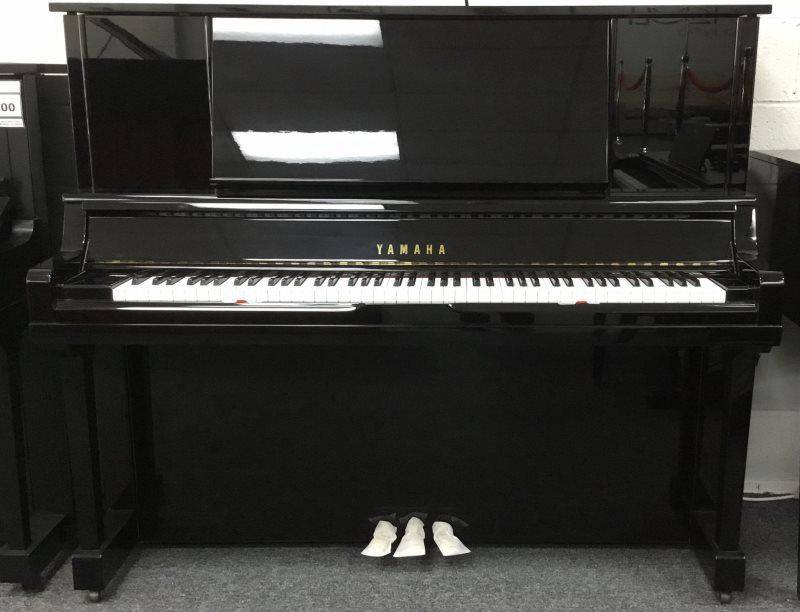 Piano Yamaha YUX