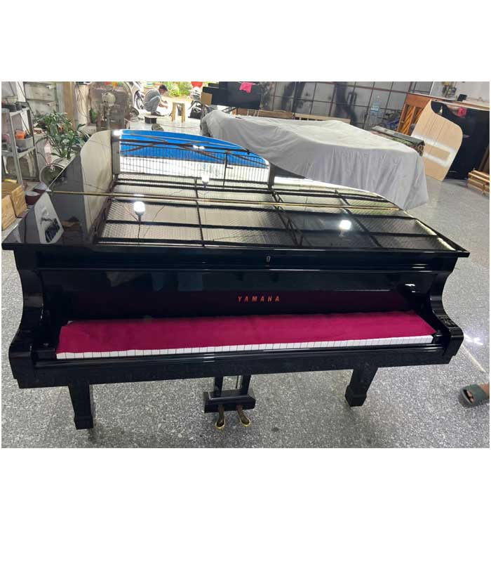 Grand Yamaha G5E