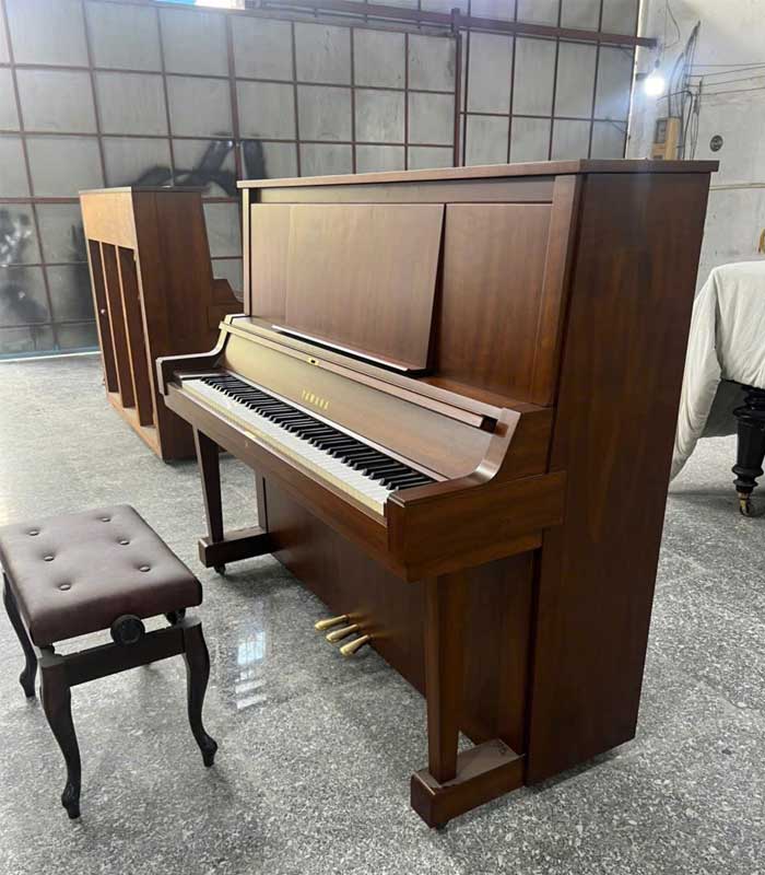 Piano Yamaha W102B