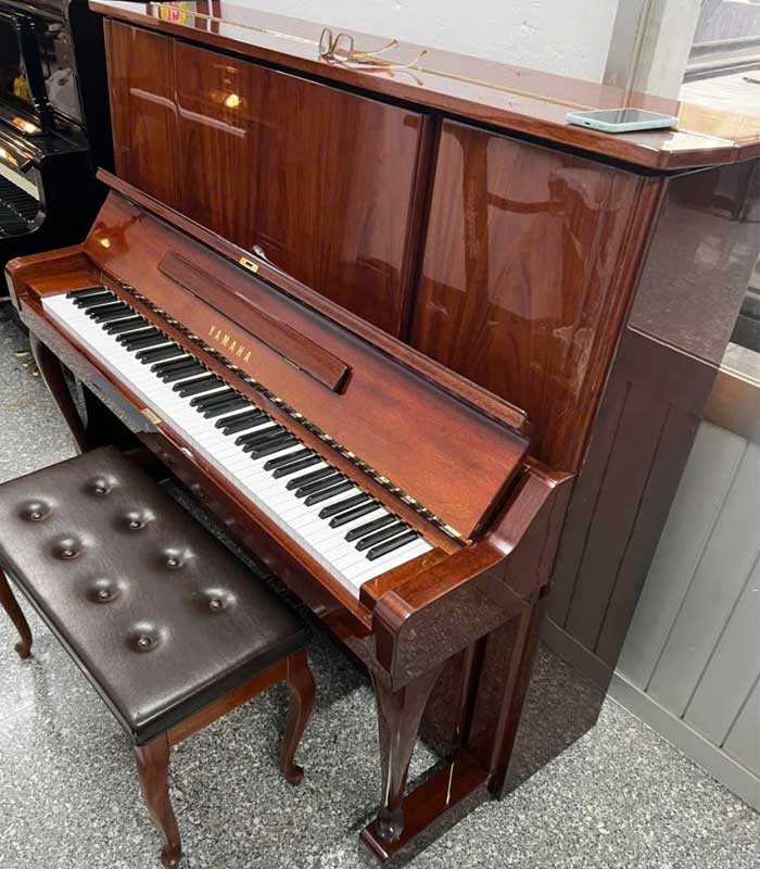 Piano Yamaha W106BM