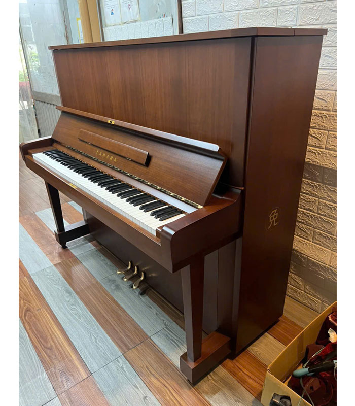 Yamaha U5H